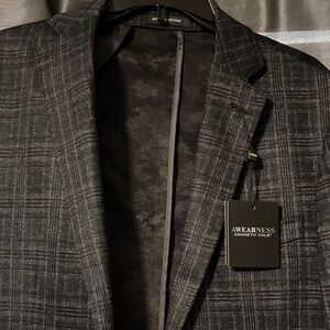 NWT- Men's- Kenneth Cole Awearness- Charcoal Plaid Blazer - Size 38Reg